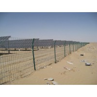 光伏电站锌钢围墙护栏，太阳能光伏基站防护围栏