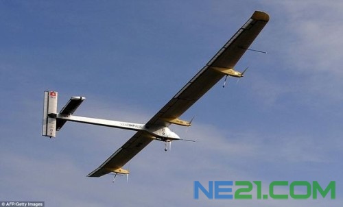 全球第一架太阳能飞机 1.2万块太阳能电池 
