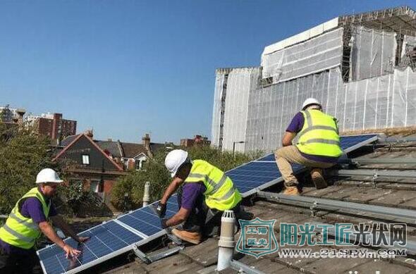 免费 | 英国政府将帮助低收入家庭免费建屋顶光伏电站
