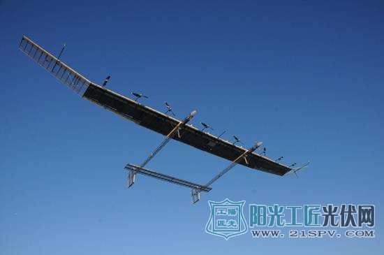 翼展逾40米的中国新一代彩虹系列太阳能无人机
