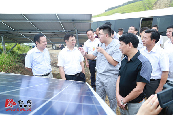 湖南省最大的单体地面光伏电站在零陵并网发电
