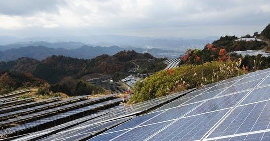 图为日地电力日本和歌山太阳能电站