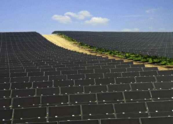 上半年，凤凰太阳能销售额下降40.1%(8440万欧元)，去年同期则为1.408亿欧元