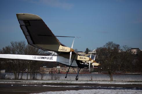 瑞士太阳能动力飞机试飞成功