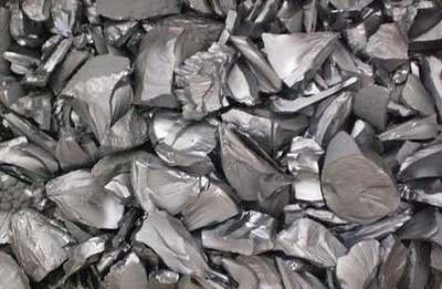 硅料报跌幅近40%！机构判断硅片有望率先企稳